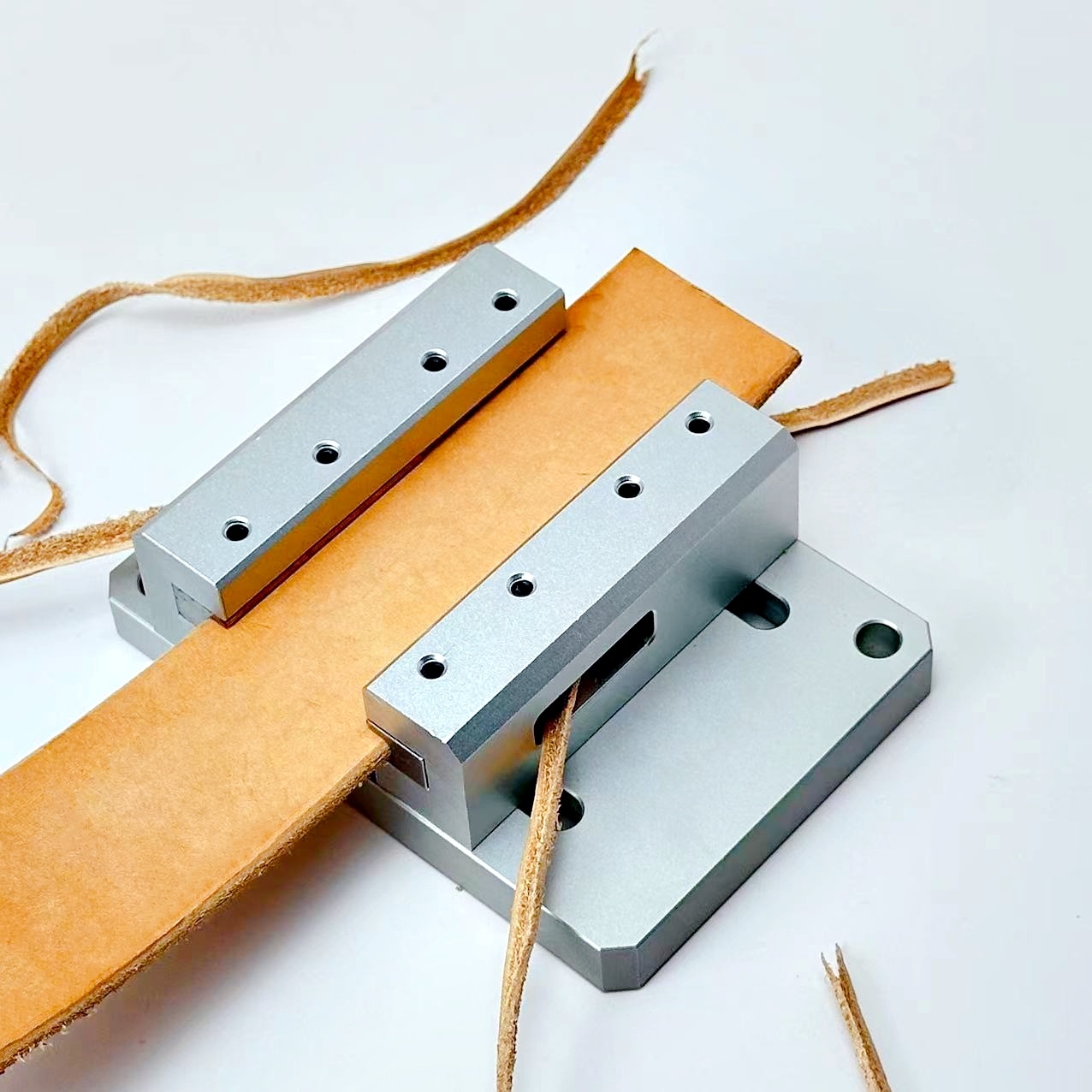 ベルトエッジトリミングマシン ベルト半円形ベベラー ベルトス - Leather Edge Beveler のレビューと価格